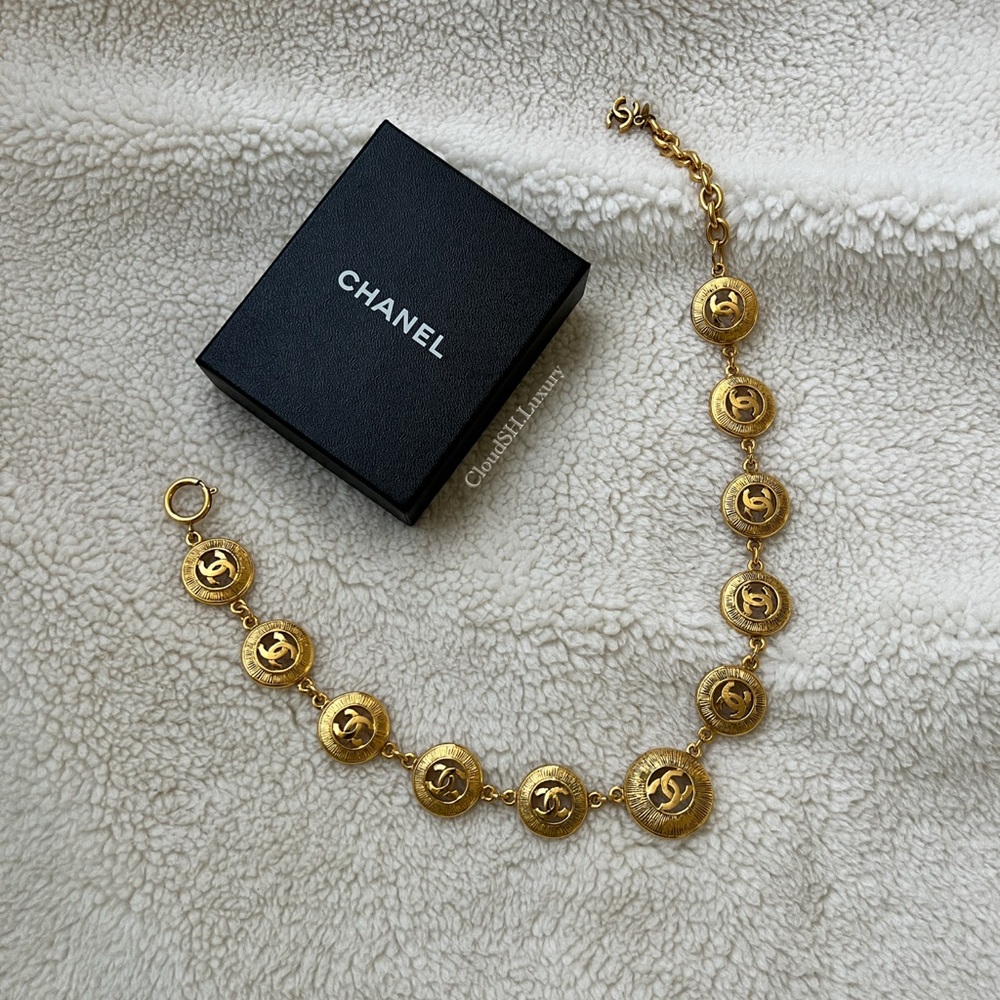 Auth Chanel Gold CC Medallion Necklace - Vintage